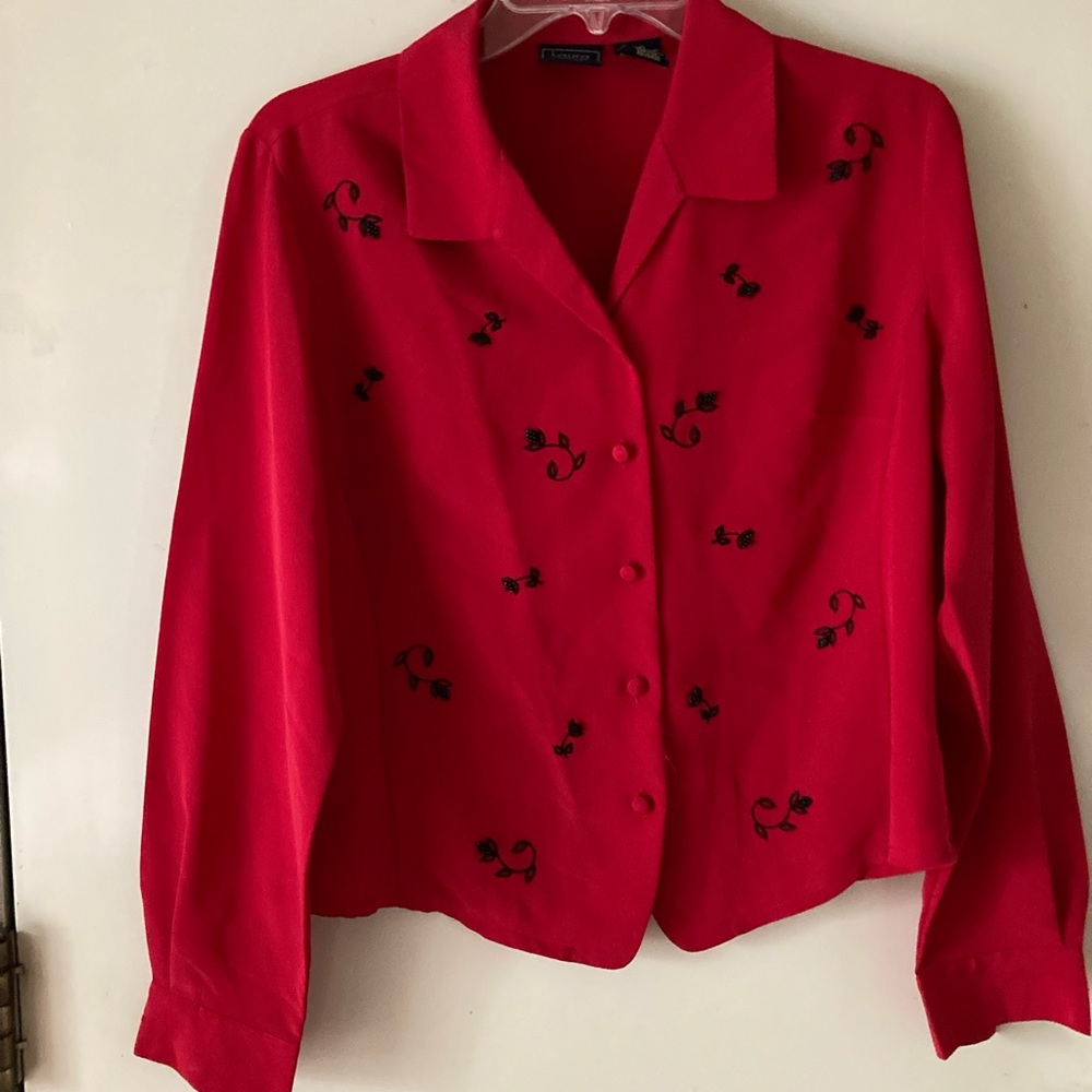 Polyester blouse with black bead’s